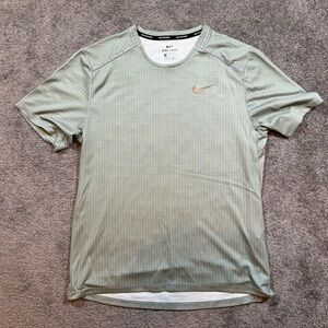 Nike Dri-fit T-shirt
